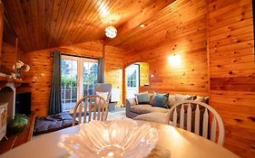 Rural Log Cabin In Snowdonia Near Coed Y Brenin By Seren Short Stays